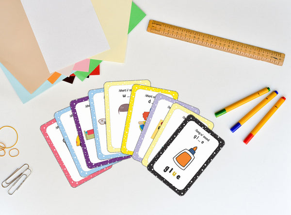 Creanoso Phonics Vowel Sounds Learning Cards (1-Deck) - Stocking Stuffers Educational Flashcards for Children â€“ Perfect Parents Teachers Teaching Assistance Tool for Home Classroom Day Care Nursery